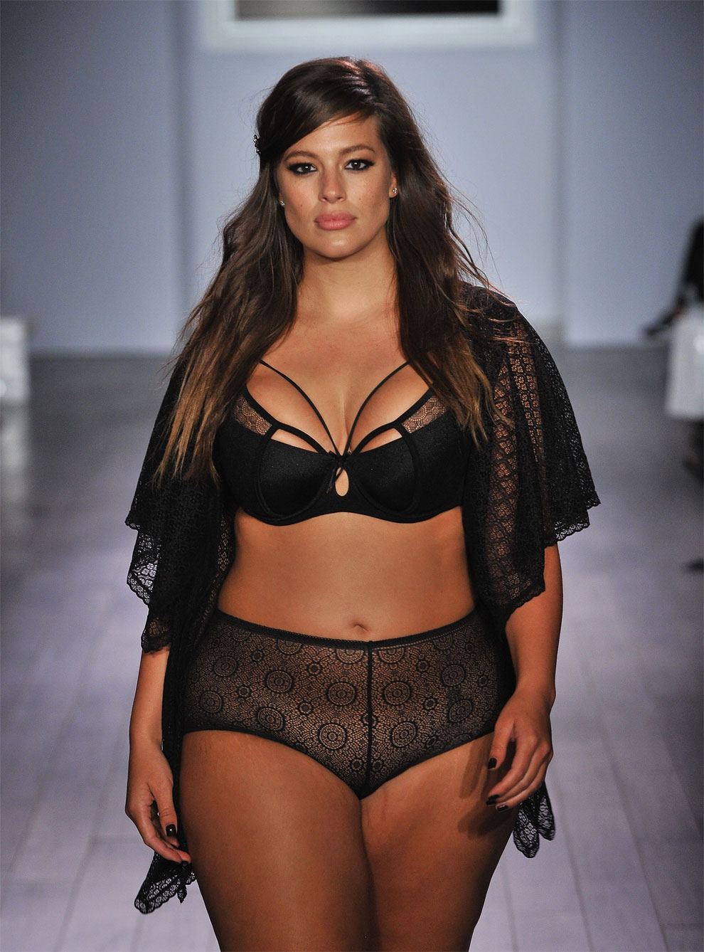 stunning-plus-size-models-at-new-york-fashion-week-design-you-trust