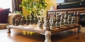 Throne of Kings: The Art of War Chess