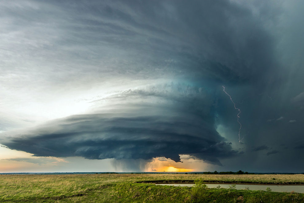 Breathtaking Photos of the Deadly Storms Around the World » Design You ...