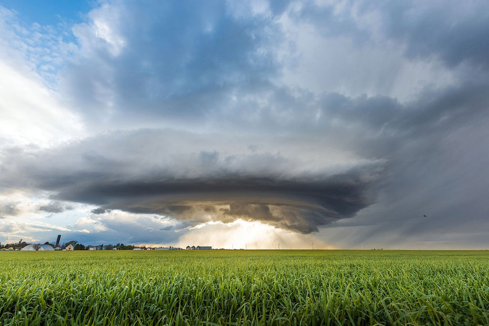 Breathtaking Photos Of The Deadly Storms Around The World » Design You ...