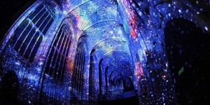 Projection Mapping on King’s College Chapel Blends 16th-Century Gothic Architecture with Contemporary Art