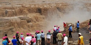 Hukou Waterfall: The Yellow Waterfall