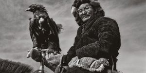 Amazing Photos Of Mongolian Kazakhs Hunting With Eagles