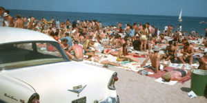 Amazing Kodachrome Snapshots Of Beaches In The U.S In The 1950s-60s
