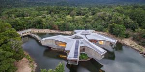 Star Wars Millennium Falcon-Style Home In Australia