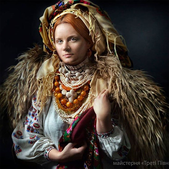 Spectacular Ukrainian Crowns On Slavic Inspired Photoshoot Look Absolutely Mesmerizing Design