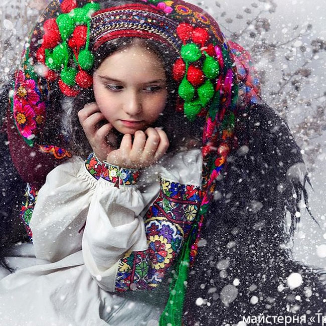 Spectacular Ukrainian Crowns On Slavic Inspired Photoshoot Look Absolutely Mesmerizing Design