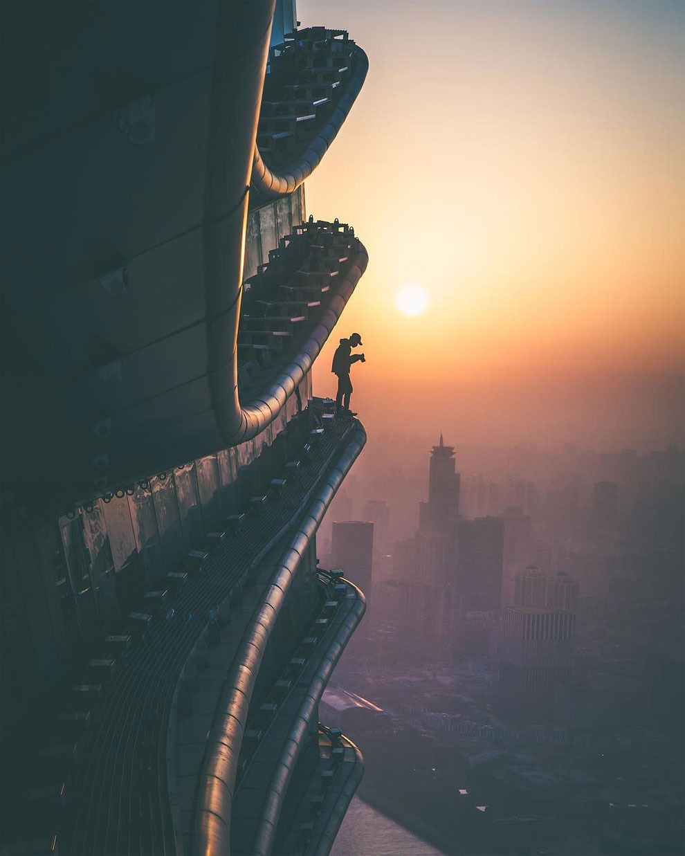 Breathtaking Rooftop Shots From Skyscrapers Of Shanghai By Oliver Shou – Design You Trust