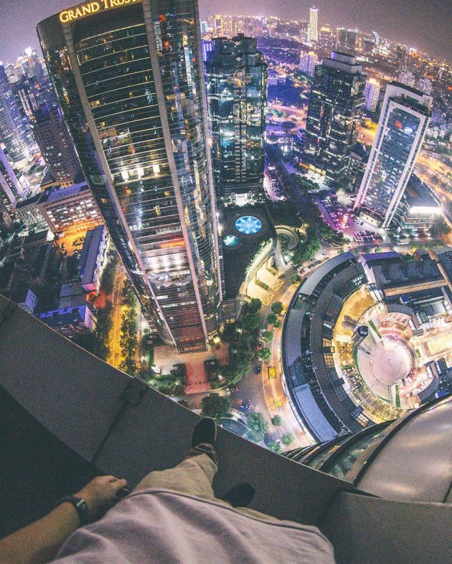 Breathtaking Rooftop Shots From Skyscrapers Of Shanghai By Oliver Shou ...