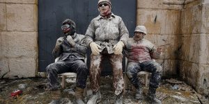 Enfarinats Festival – The Battle With Flour And Eggs In Spain