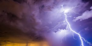 Veteran Storm Chaser Captures The Stunning Beauty Of Deadly Monsoons In Arizona
