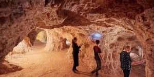 Thousands Of People Are Living Inside A Luxurious Hole In The Australian Desert
