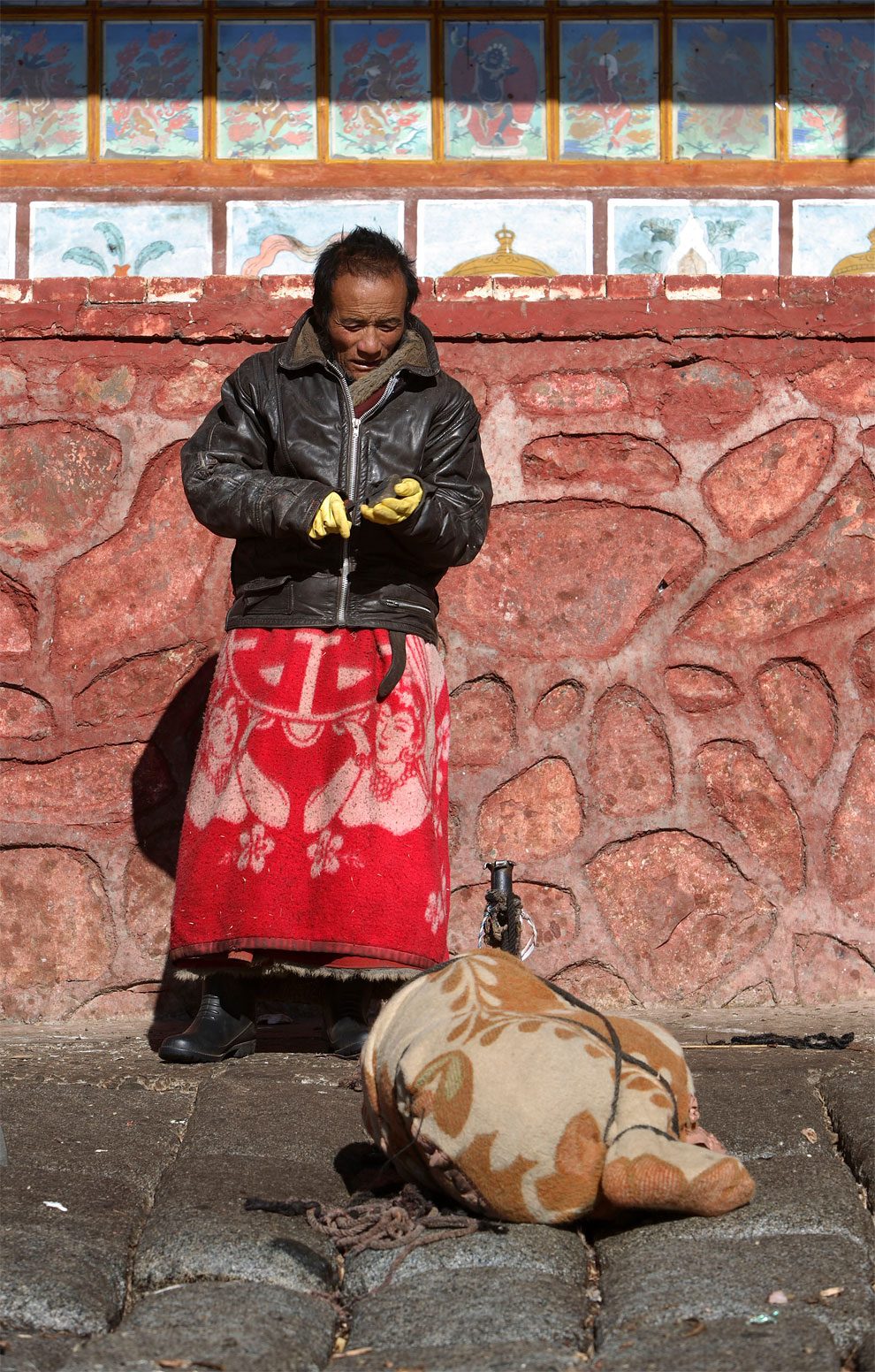 Sky Burial – Tibetans Perform Celestial Burial Ceremony (NSFW) » Design ...