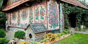 Little Polish Village Where Every House Is Covered In Colorful Flower Paintings