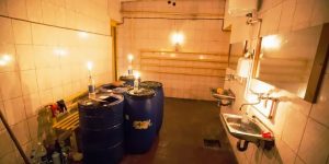 This Public Toilet At The Central Bus Station In Russian Voronezh Is So Romantic They Lit Candels In It