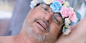 Dad Creates A Springtime Pregnancy Photoshoot Parody