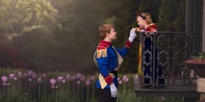 Big Brother Makes His 5-Year-Old Sister's Dreams Come True With Disney-Themed Photoshoot