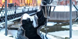 Creepy Ghost Statue In Lithuania Looks Like It’s Crawling Out Of The Water