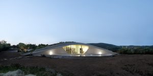 Summer Super Villa By Lassa Architects In Greek