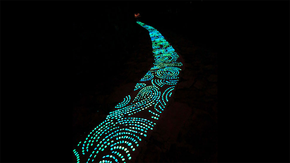 A Night Stroll Along The Milky Way In Central China Inspired By Vincent ...