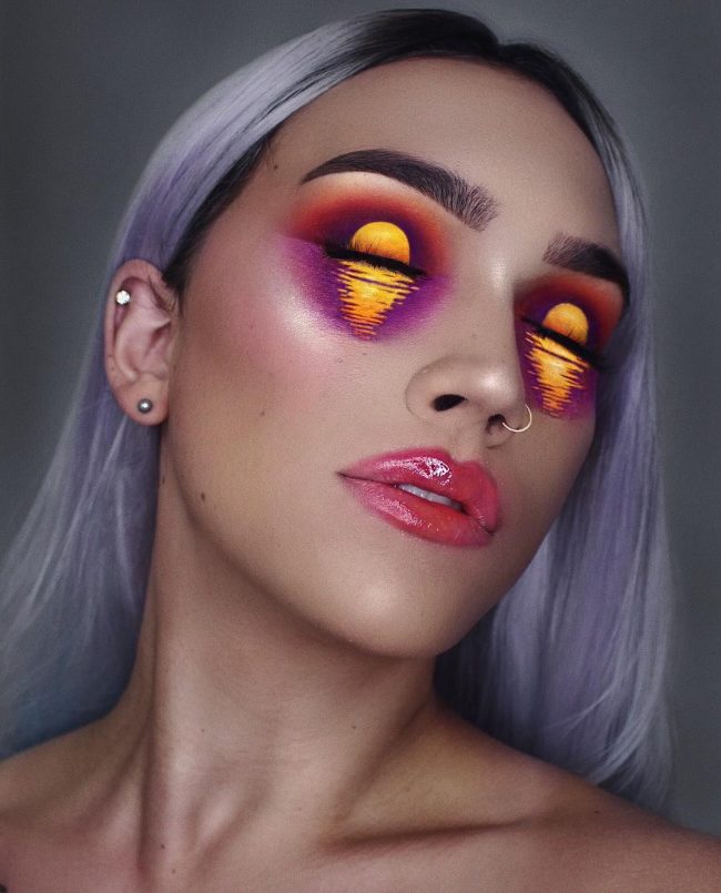 Makeup Artist Transforms Her Eyelids Into Two Gorgeous Shimmering ...