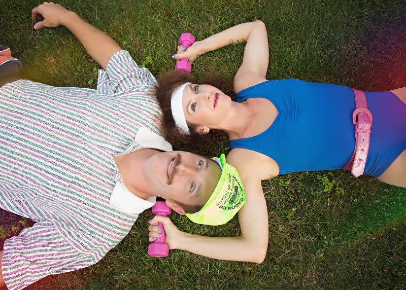 This Couple Did An ’80s Themed Photo Shoot For Their 10th Anniversary