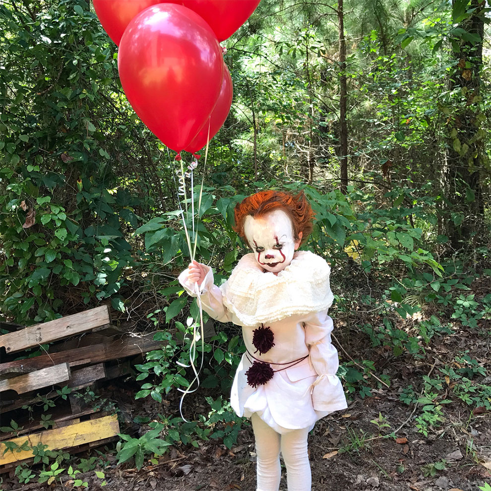 Teenager Does An “It”-Themed Photoshoot With His Baby Brother, And It ...