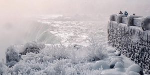 Fascinating Photos Of A Frozen Niagara Falls Taken This Year