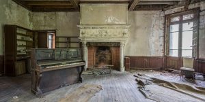 Requiem For Pianos: Photographer Travels The Globe Taking Eerie Pictures Of Abandoned Pianos