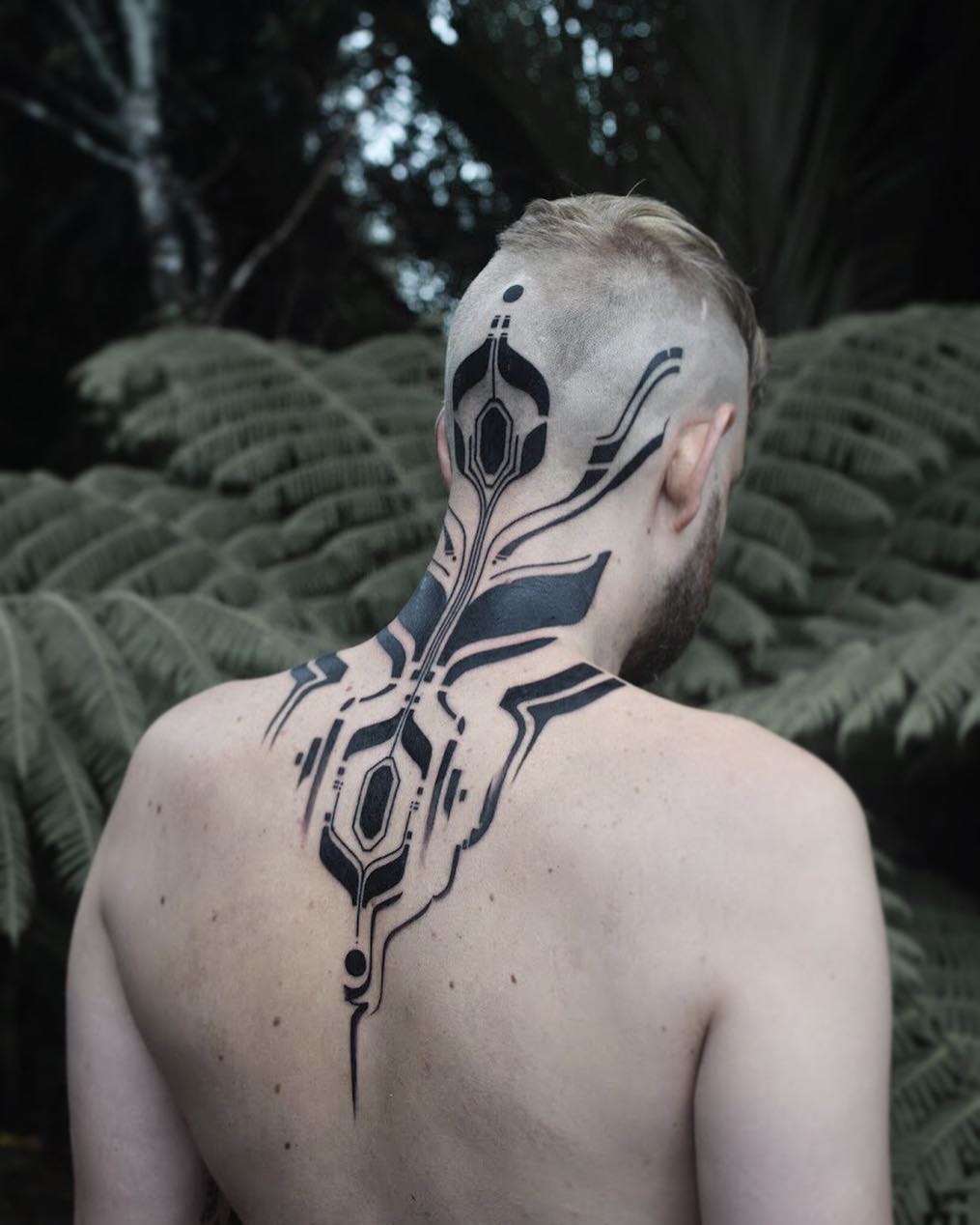 The Glitch: Unique Geometric Armband Tattoo Art in Los Angeles — 1MM Tattoo  Studio