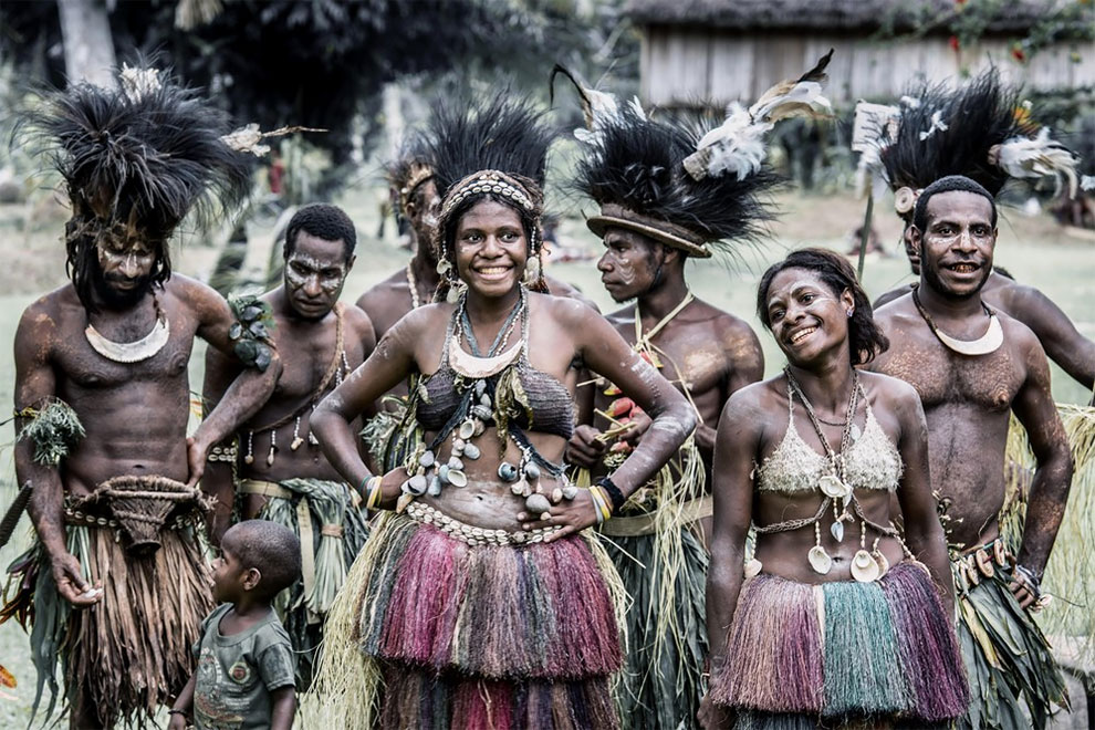 These Powerful Images Capture The Spear-Wielding Tribes Of Papua New