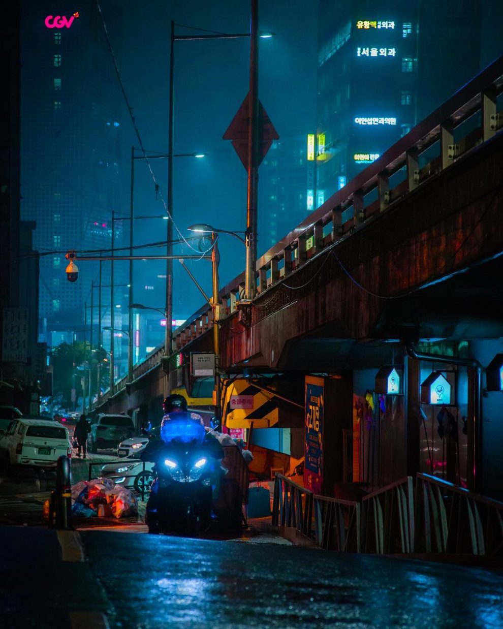 Seoul At Night In Neon-Noir Through The Lens Of Photographer Noe Alonzo ...