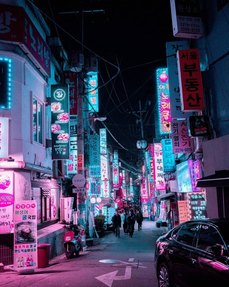 Cyberpunk, Neon And Futuristic Street Photos Of Seoul By Steve Roe ...