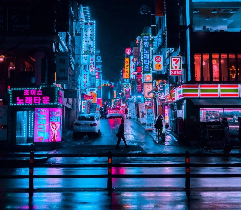 Cyberpunk, Neon And Futuristic Street Photos Of Seoul By Steve Roe ...