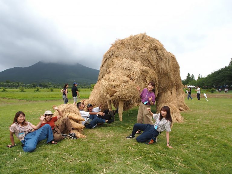 Japanese Artists Continue The Tradition Of Rice Harvest Season By ...