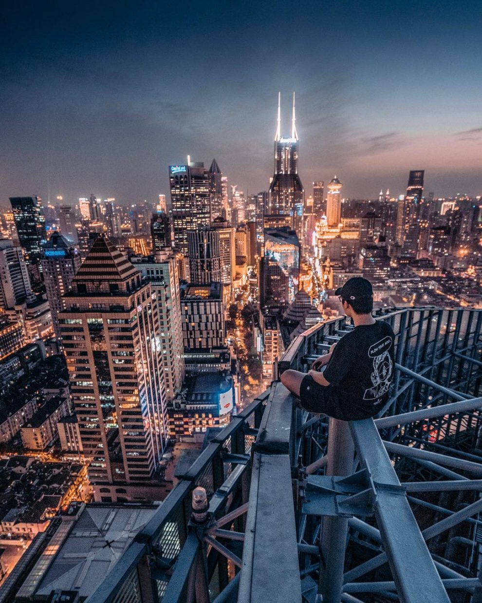 Daredevil Photographer Captures Outstanding Cityscape Views Above The ...