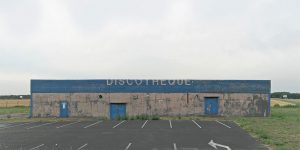 Death On The Dance Floor: Photographer Captured Stunning Photos Of Abandoned Discos Around France
