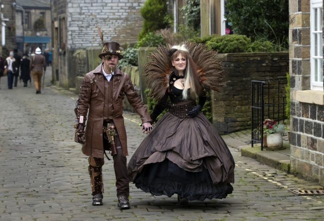 Hundreds Of Steampunks Descend On The Quite Village Of Haworth