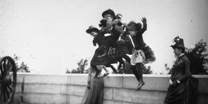 Freezing The City That Never Sleeps: A Brooklyn Chemist's 1800s Photos Capture New York In Motion