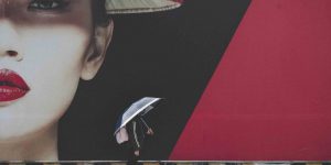 Geometrical Asia: Minimalist Street Photography Series By Víctor Morante