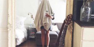 There’s An Online Community That Makes Fun Of People Trying To Sell Mirrors