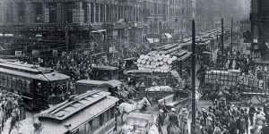 Stunning Pictures Show What Traffic Jams Looked Like In The Past