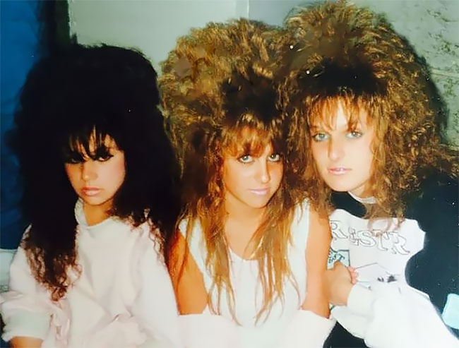 Splendid Vintage Snaps Of Young Girls With Very Big Hair In The 1980s »  Design You Trust