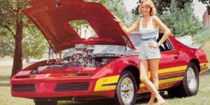 Stunning Photos Show The Sexy Models Of 1980s Autobuff Magazine