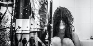Photographer's Girlfriend Hates Pictures, So They Came Up With This Adorable Solution