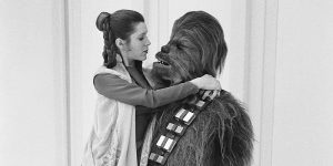 Chewbacca Behind The Camera: Adorable Behind The Scenes Photos Of Peter Mayhew During The Making Of Star Wars