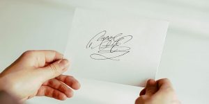 Russian Student Starts Lucrative Business Creating Elegant Signatures For Other People