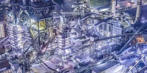 Japanese Nighttime Factory Photography Will Have You Believing FF7’s Midgar Is Real