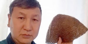 A Siberian Man Sells A Hat From Mammoth Fur: 10,000 Bucks And It’s Yours!