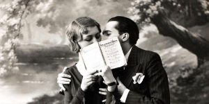 Romantic French Postcards From The Early 20th Century